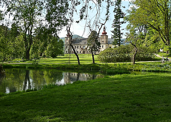 Zámecký park v Loučné nad Desnou