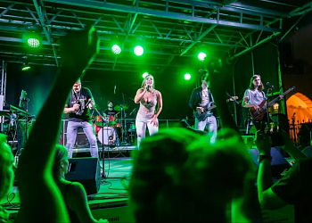 Večerní pohoda u Trojice