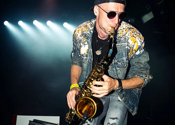 Rooftop Fun #6: Saxofrancis