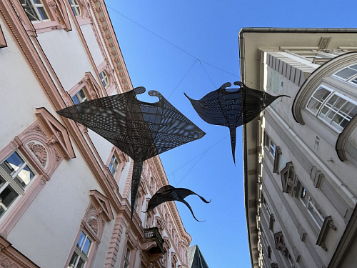 Sculpture Line