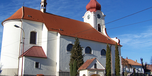 Poutní kostel Navštívení Panny Marie, studánka Svatá voda a Mariánská zahrada