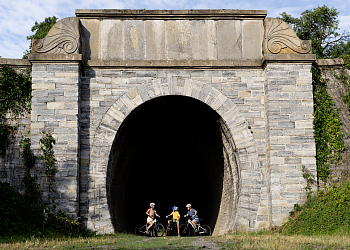 Železniční tunel Slavíč