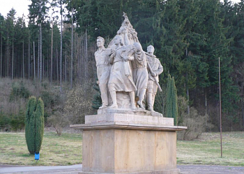 Das Zweitenweltkriegsopferdenkmal in Javoříčko