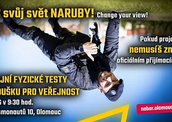 Policejní fyzické testy na zkoušku pro veřejnost