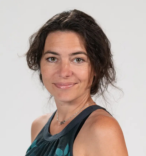 Kateřina Janečková: Zabijáci autenticity / Tělo jako komunikační nástroj – přednáška