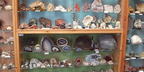 Malé muzeum minerálů