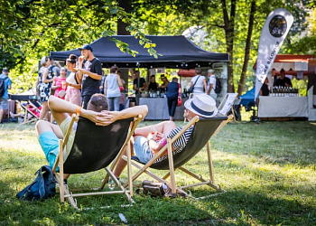 Letní vinný festival v Bezručových sadech