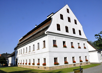 Handgeschöpfte Papiermühle und Papiermuseum Velké Losiny