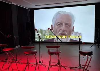 Repeat After Me: Open Group / Artist talk + diskuse