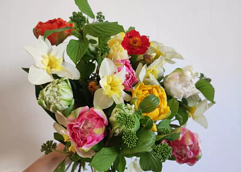 Květinové workshopy s večeří - Jarní kytice