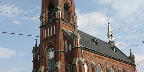 Novogotický kostel v Polkovicích