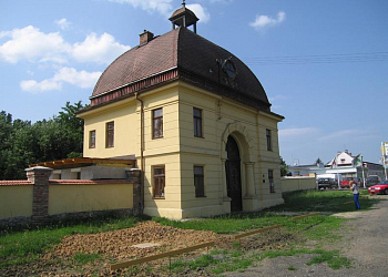 Obřadní síň a židovský hřbitov v Šumperku