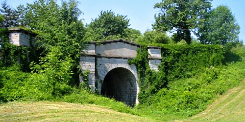 Tunnel von Slavíč – Eisenbahn